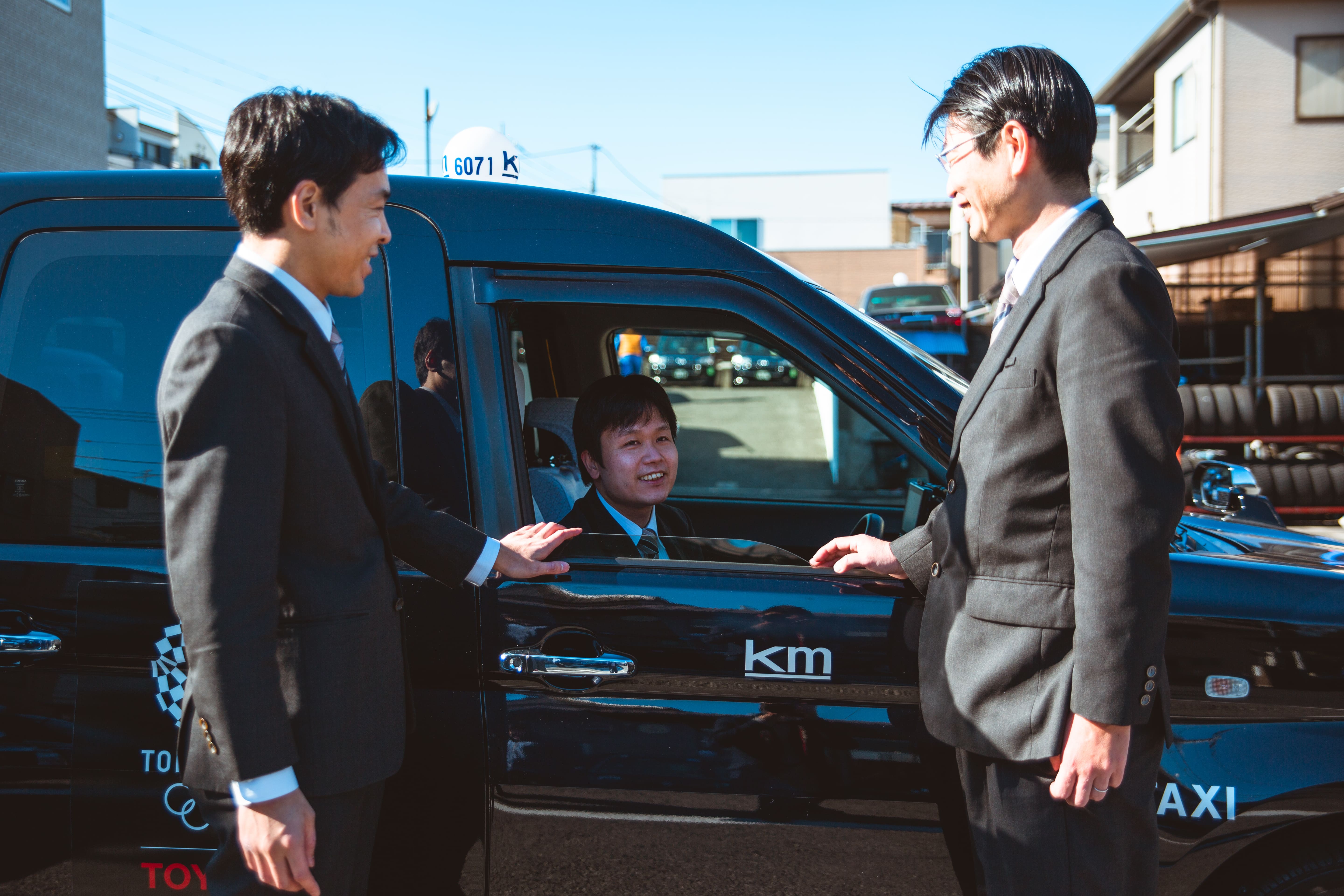 タクシー運転手　人間関係 アイキャッチ
